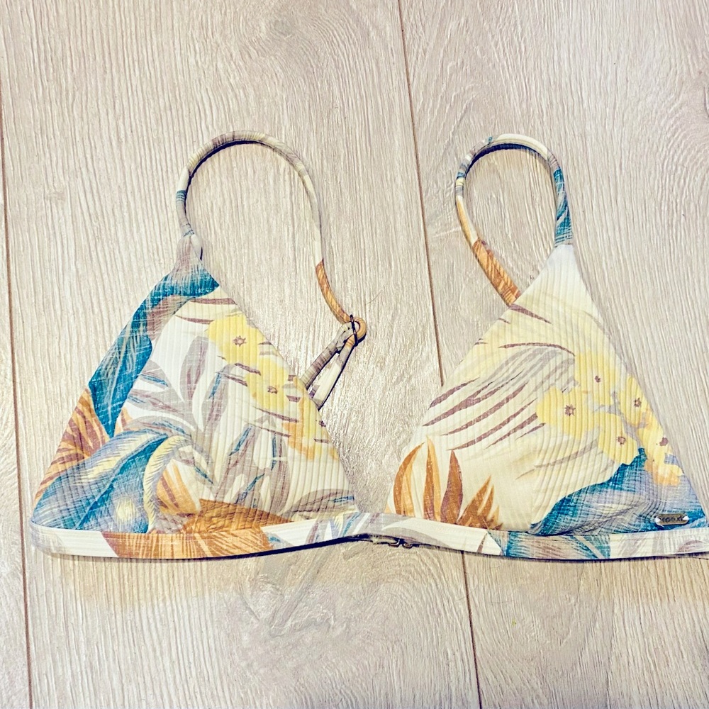 NWOT Rip Curl Bikini Top